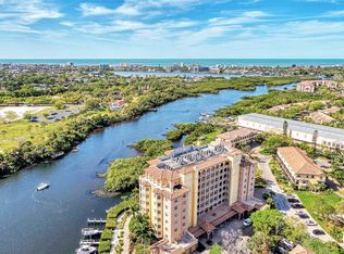 5531 Cannes Cir APT 704, Sarasota, FL 34231