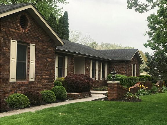 4th image of 245 Valleyview Dr