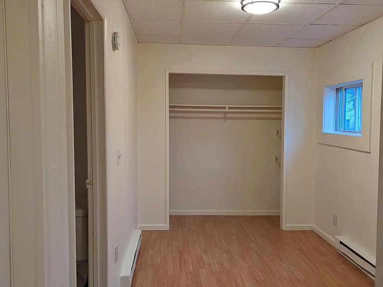250 Pawling Ave #3 — Photo 2