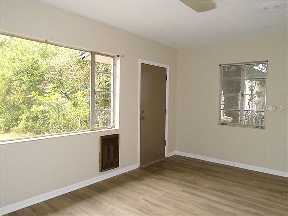 3rd image of 305 S Saturn Ave