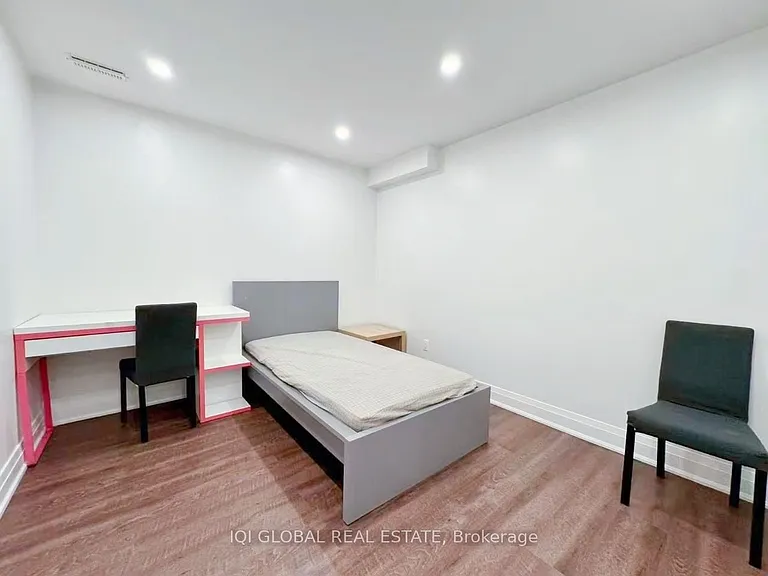 101 Gable Ave #BASEMENT — Photo 9