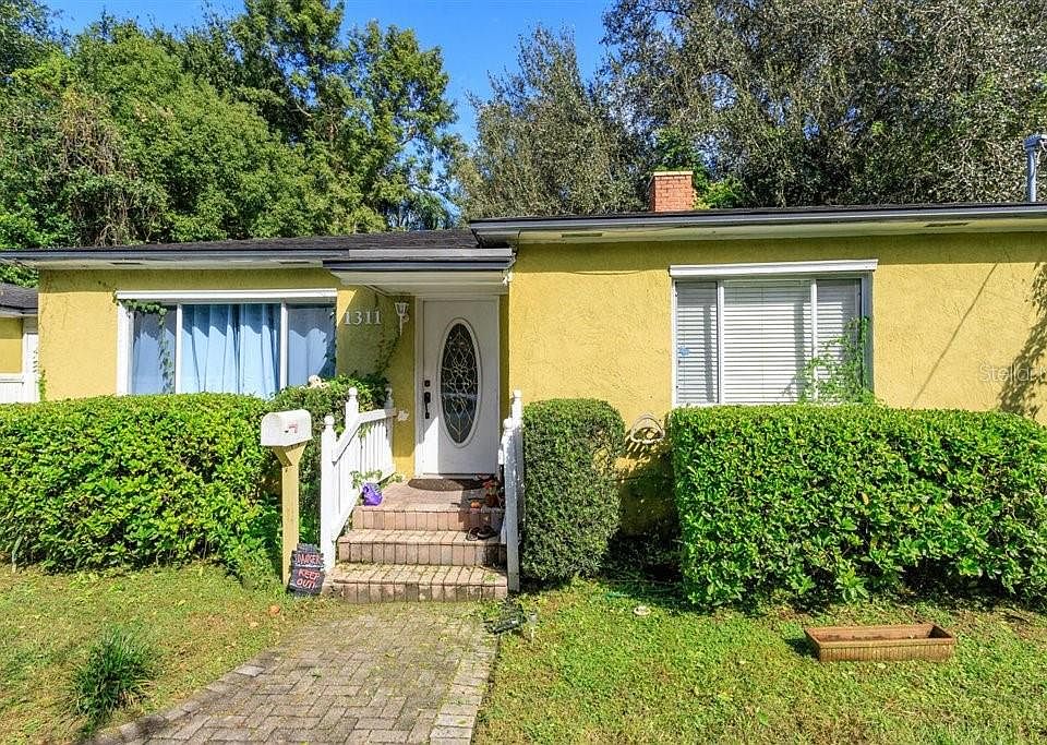 1st image of 1311 Briercliff Dr