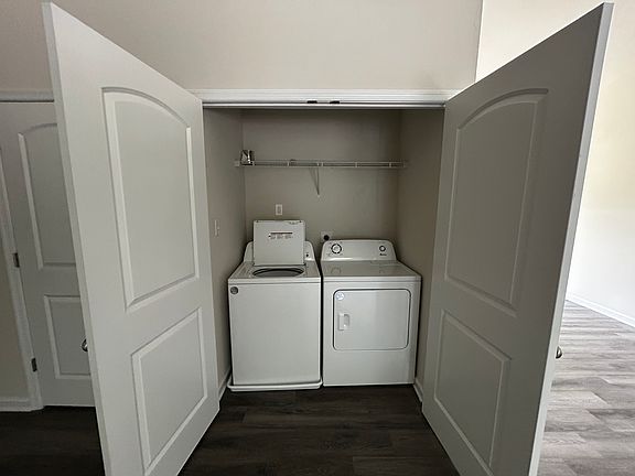3rd image of 155 Sunnyside Ln