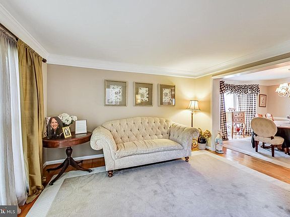 2nd image of 3537 Forest Haven Dr