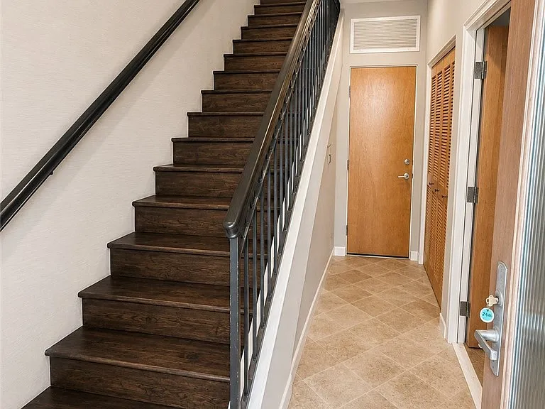 2406 Ocean Dr — Photo 17