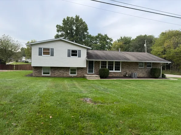 7830 Kensington St NW, Massillon, OH 44646