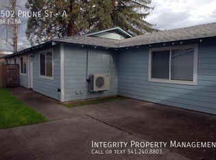 1502 Prune St APT A, Medford, OR 97501