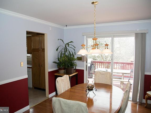 3rd image of 2504 Benton Ct