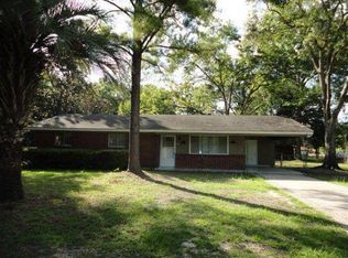 2 Cherry St, Hinesville, GA 31313