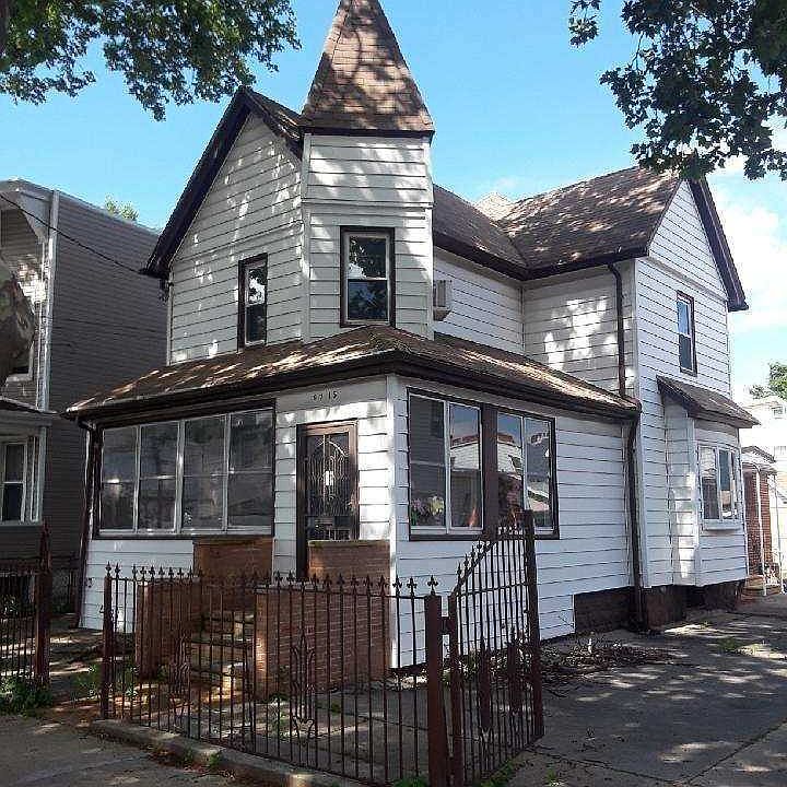 2nd image of 9715 107th St