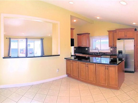 5th image of 20835 Martha St