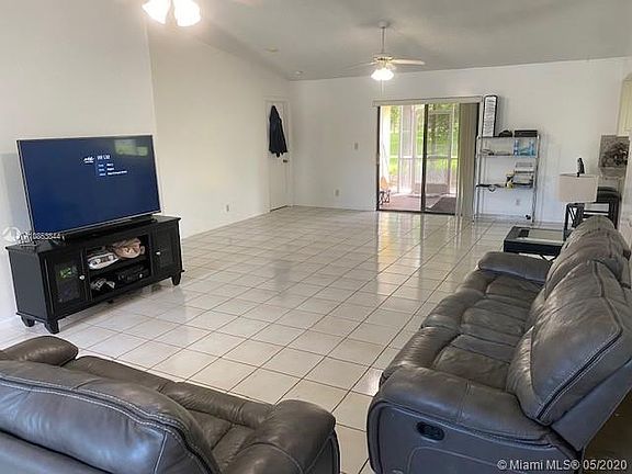 5th image of 2240 NW 121st Ave