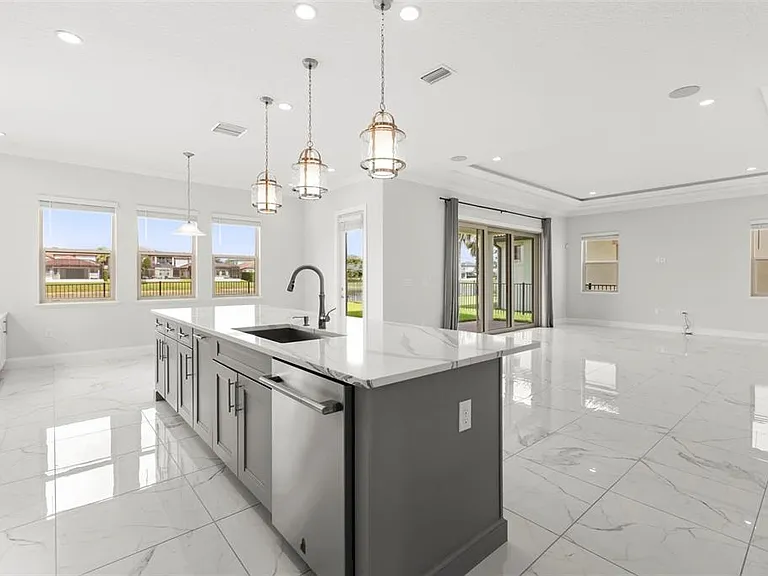 10511 Royal Cypress Way — Photo 14