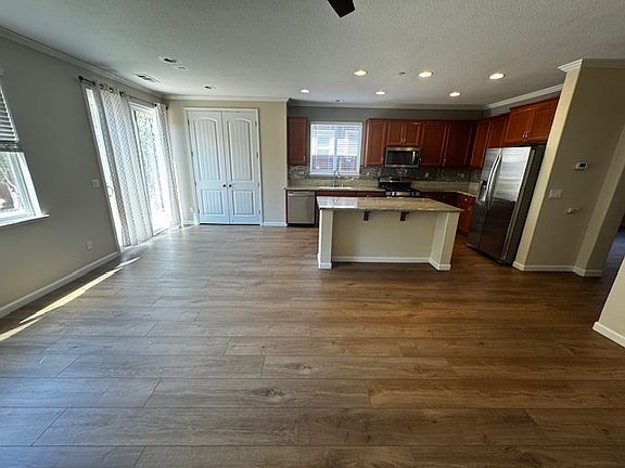 5th image of 617 Brazelton Cir