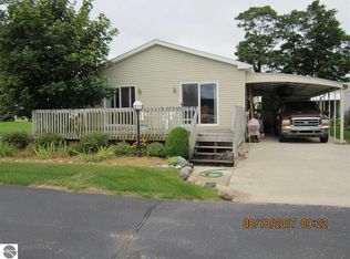 3334 Mariners Ln, Arcadia, MI 49613