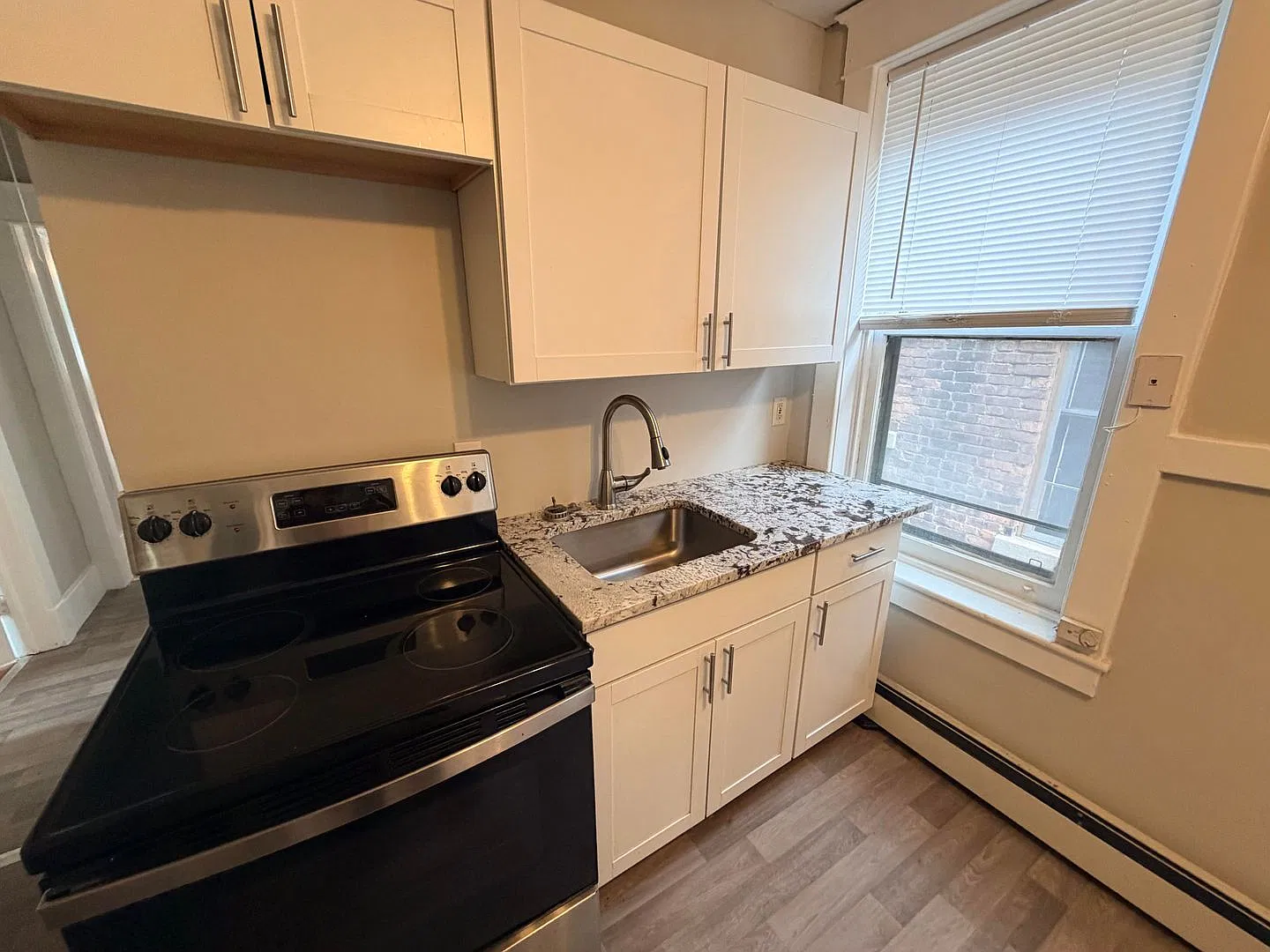 212 Myrtle Ave — Photo 4