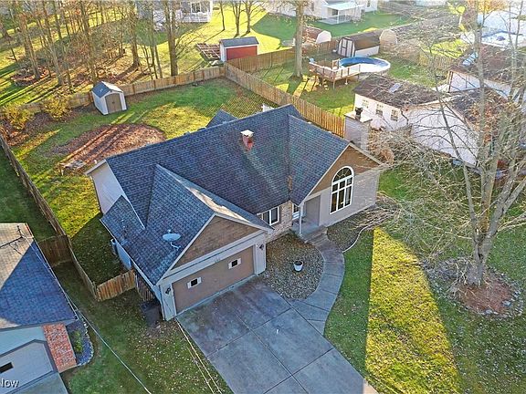 2nd image of 633 Wyndclift Cir