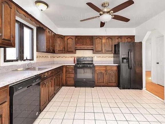 2nd image of 273 Hunter Ave #2F