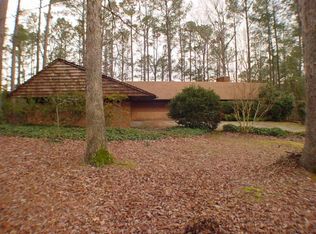 163 Lakeview Dr, Whispering Pines, NC 28327