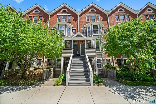 136 Maple Ave #B Photo 1 136 Maple Ave #B Photo 1