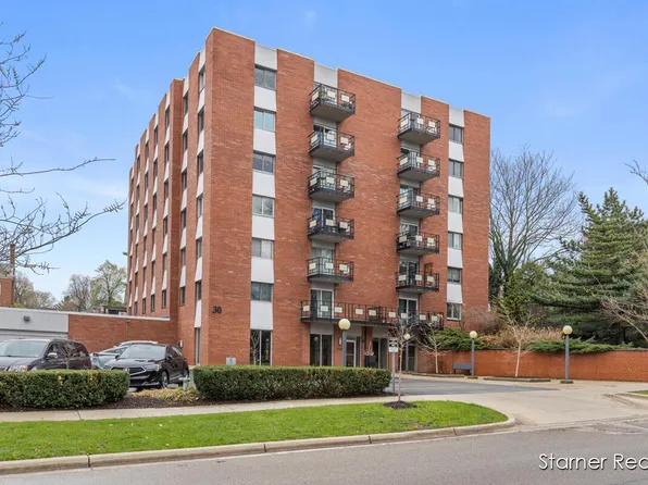 30 College Ave SE APT 37, Grand Rapids, MI 49503