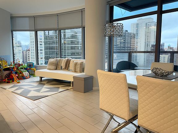 4th image of 250 E 54th St APT 19D