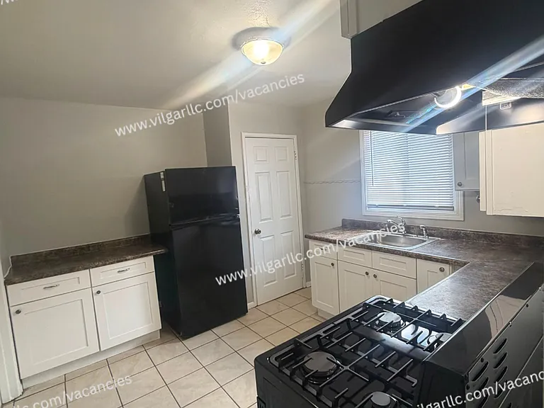 4125 Pierce St — Photo 4