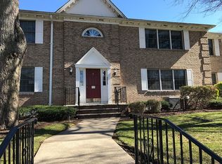 7 Liberty St APT 3A, Ridgewood, NJ 07450