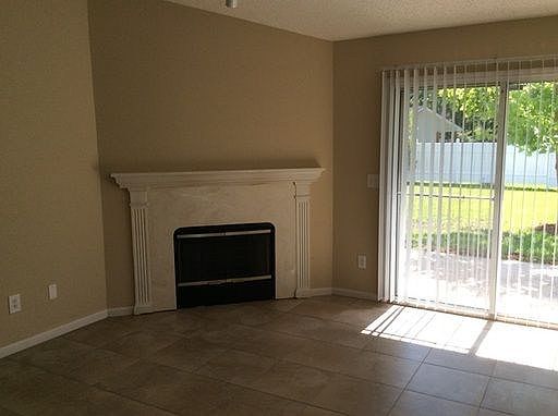 3rd image of 1881 Dartmouth Dr
