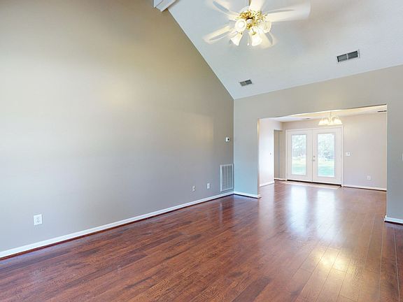 2nd image of 108 Dorchester Dr