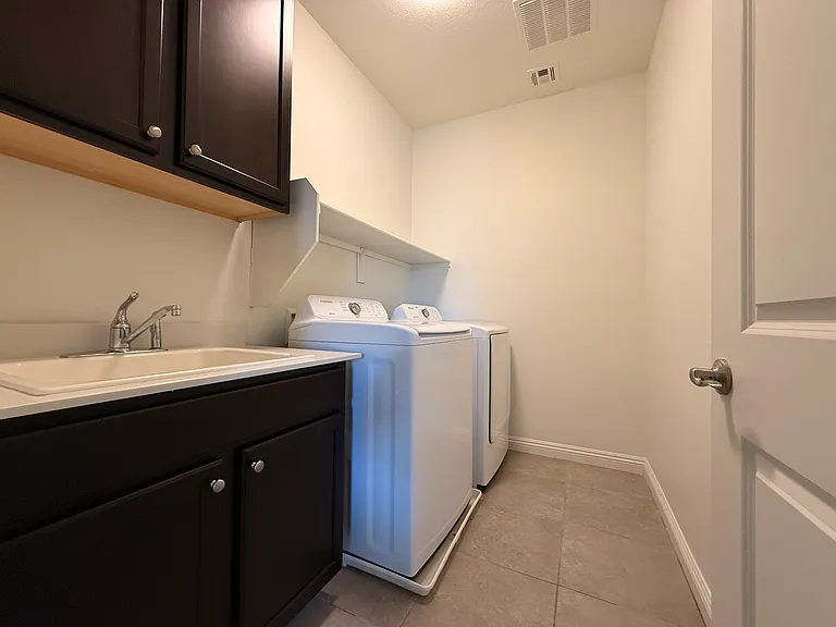 3217 Porta Cesareo Ave — Photo 14