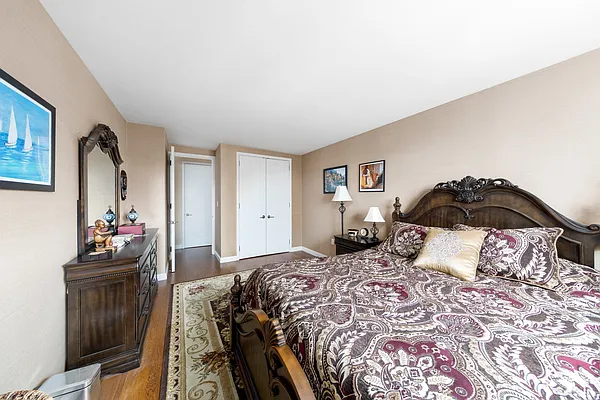 Rented by R New York | media 4