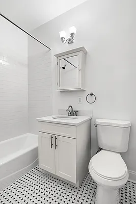 Rented by Cooper & Cooper Real Estate | media 4