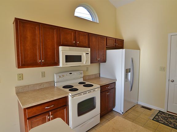 3rd image of 10638 Kelsey Dr