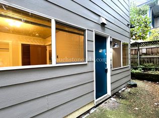 2424 NW Kearney St APT 16, Portland, OR 97210