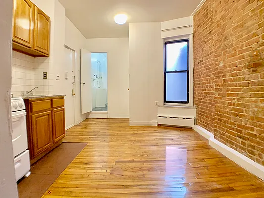 Rented by Bohemia Realty Group | media 12