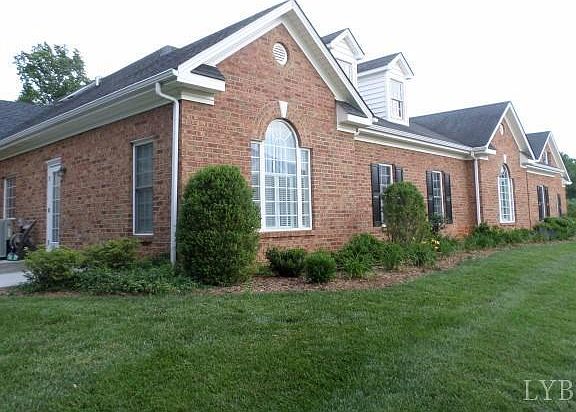 2nd image of 1036 Tottenham Ct