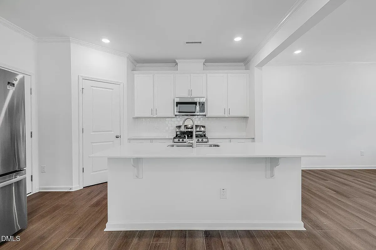 Building Photo - Allamore Dr