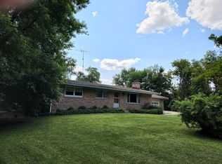 3807 W Saint Paul Ave, McHenry, IL 60050