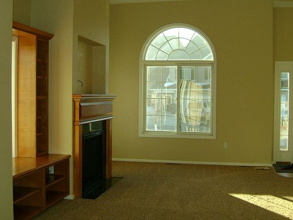 2nd image of 4709 Lynnbrook Ln