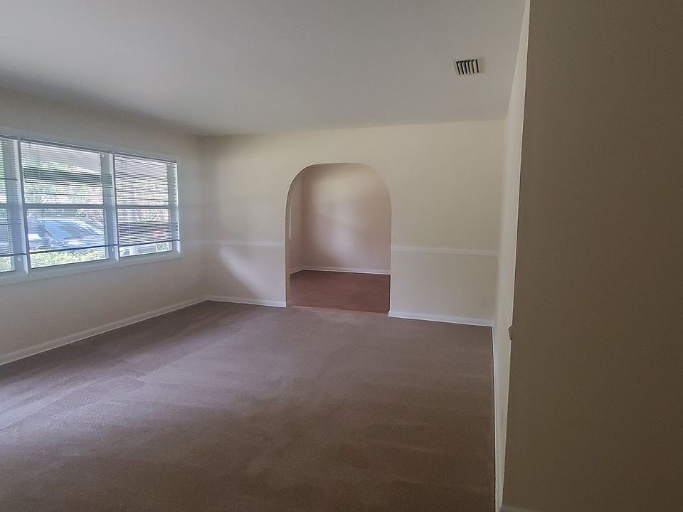 1st image of 1433 Orange Cir S