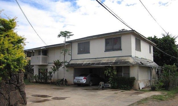 2nd image of 55-706 Wahinepee St APT B