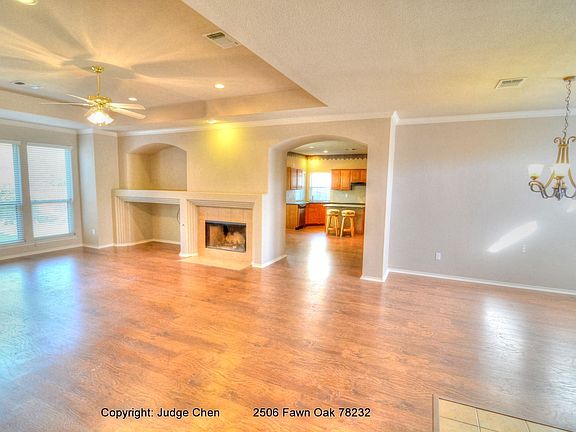 3rd image of 2506 Fawn Oak
