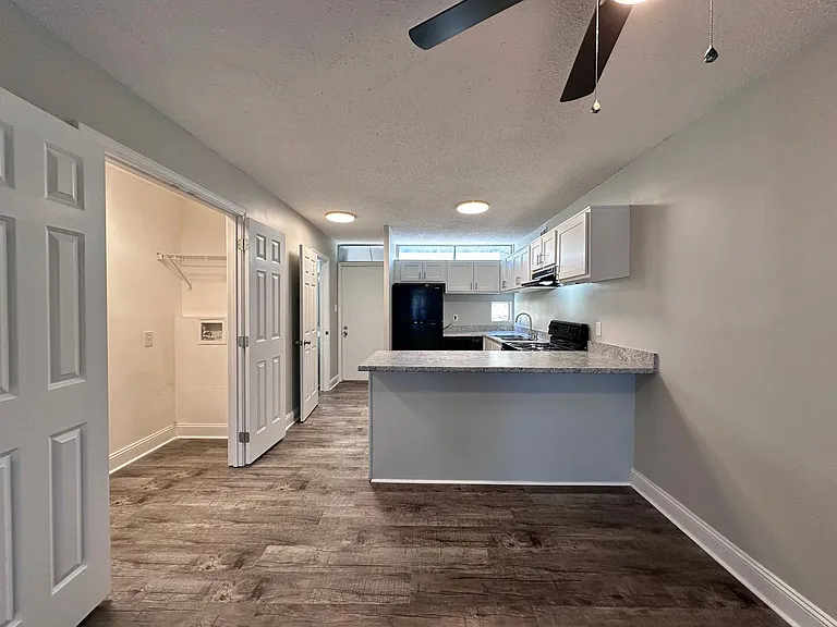The Hammond Apartments — Photo 161