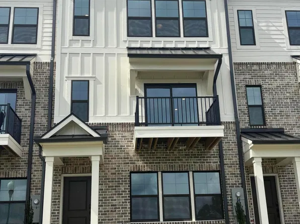 240 Periwinkle Pl, Clayton, NC 27527