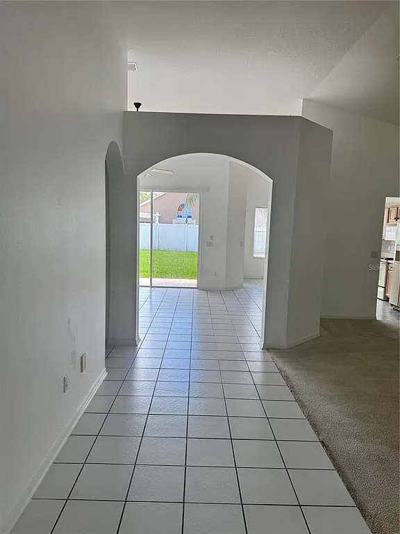 4 bed, 3.0 bath, 1993 sqft, $2,450 — Photo 4