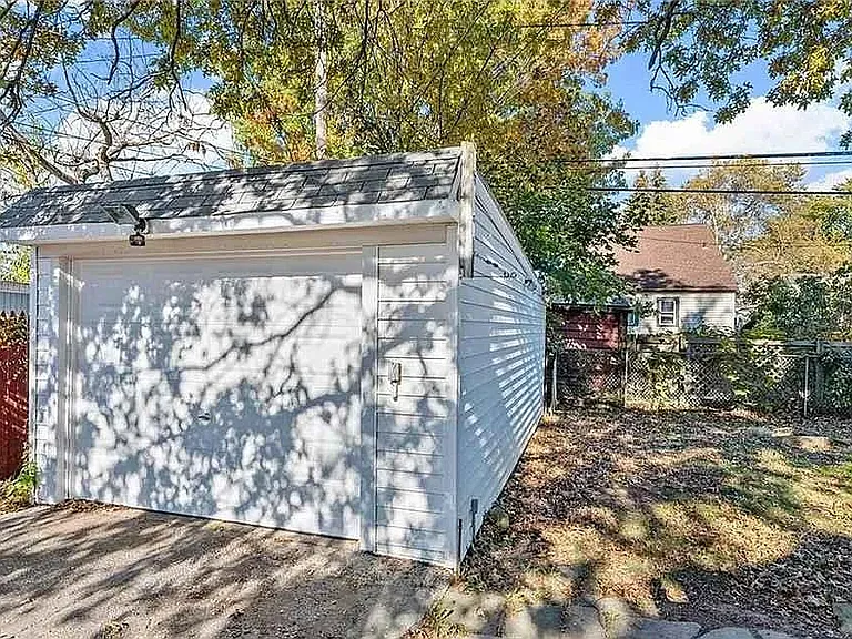 6906 Gerald Ave — Photo 2