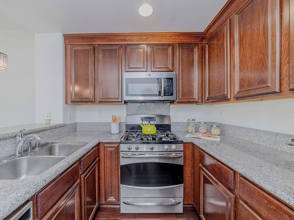 1st image of 22919 Mariposa Ave Unit 107