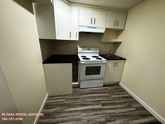 5th image of 148 Castlegreen Close NE #Basement