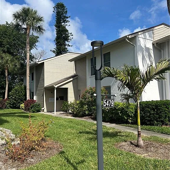 5479 Peppertree Dr #E13 — Photo 29